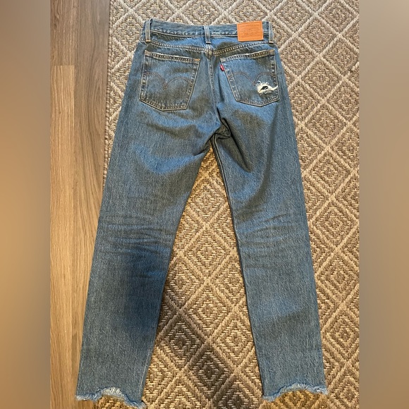 Remain Levi’s Wedgie - Picture 4 of 9